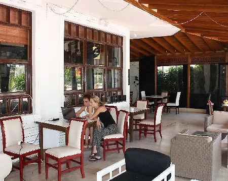 Hotell Spring 4*