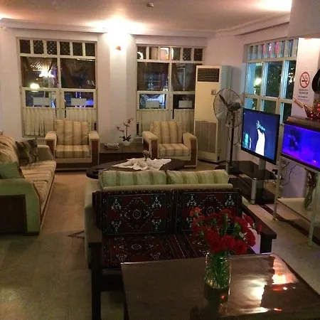 Hotell Spring 4*