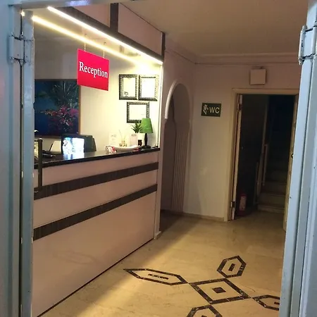 Hotell Spring 4*