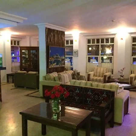 Hotell Spring 4*